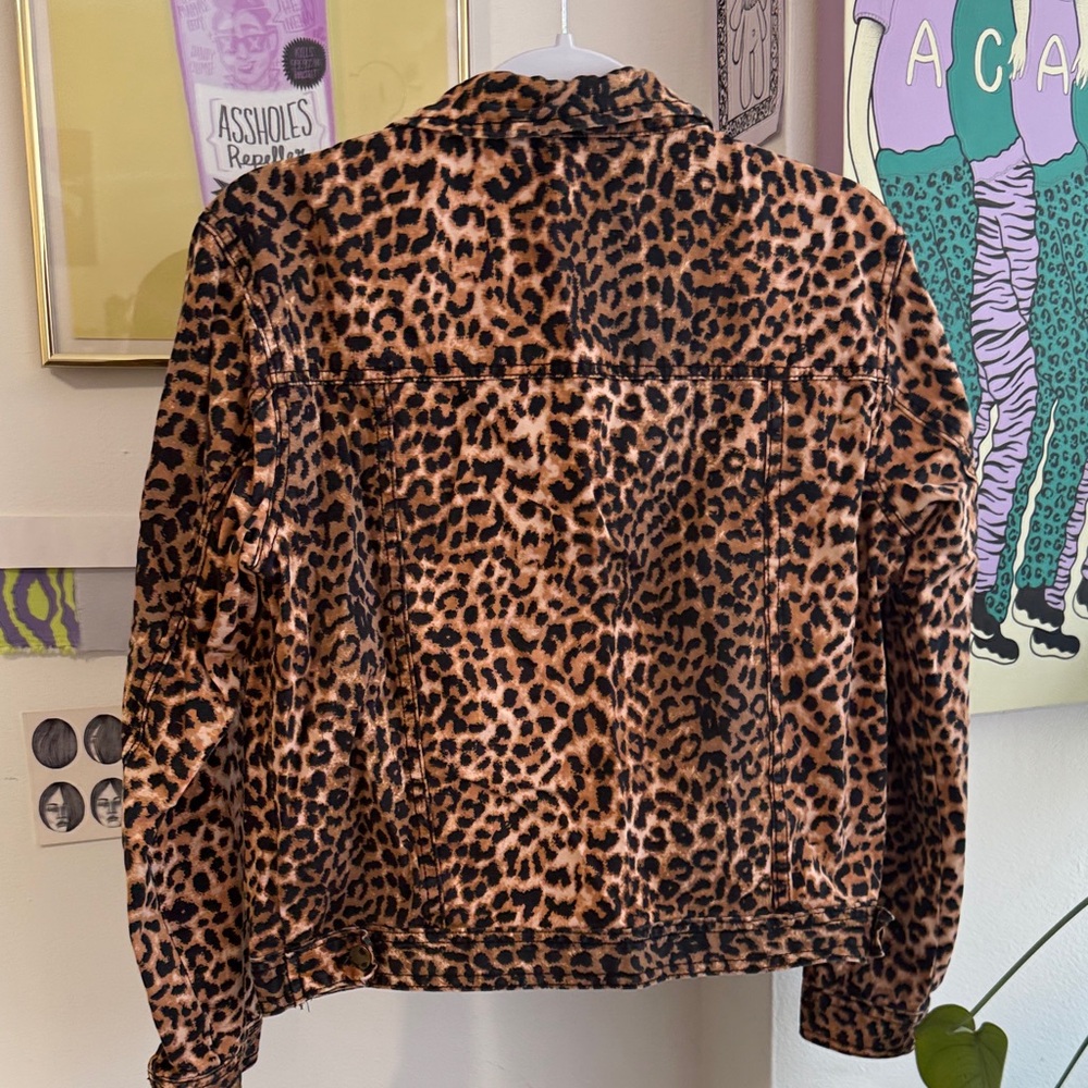 Leopard Print Denim Jacket - Picture 2 of 4